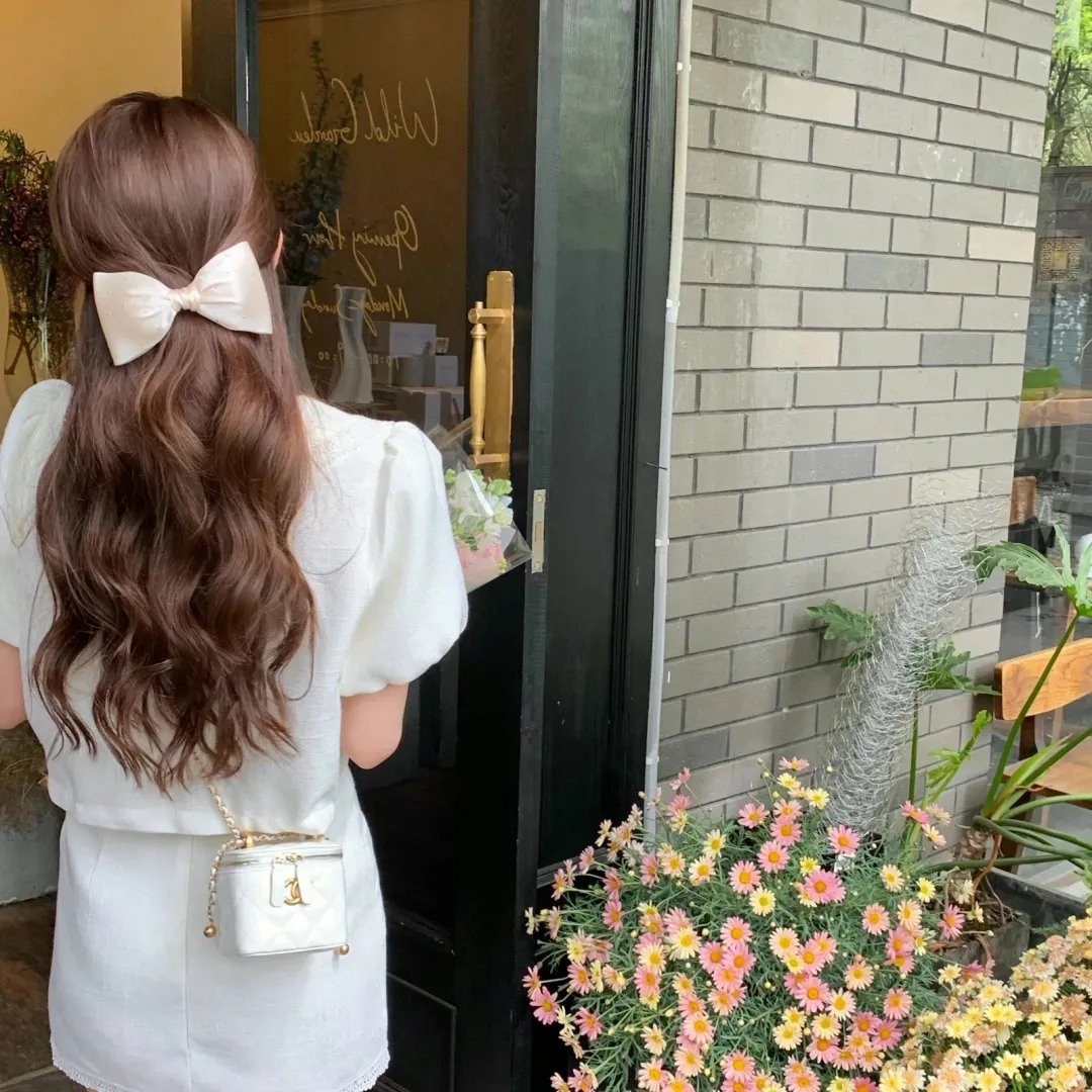 被偷听心声后冷宫小厨娘成团宠啦